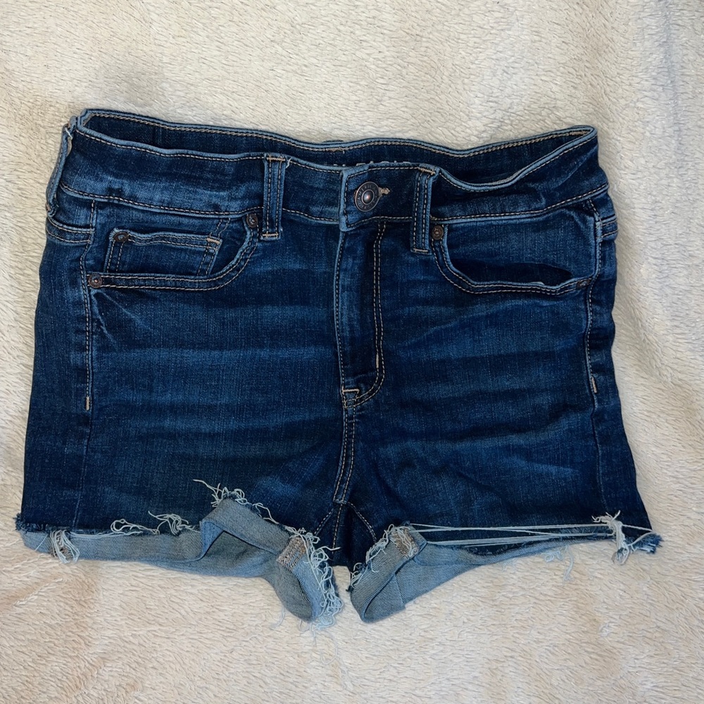 American Eagle High Rise Next Level Stretch Shorts. Size 6.